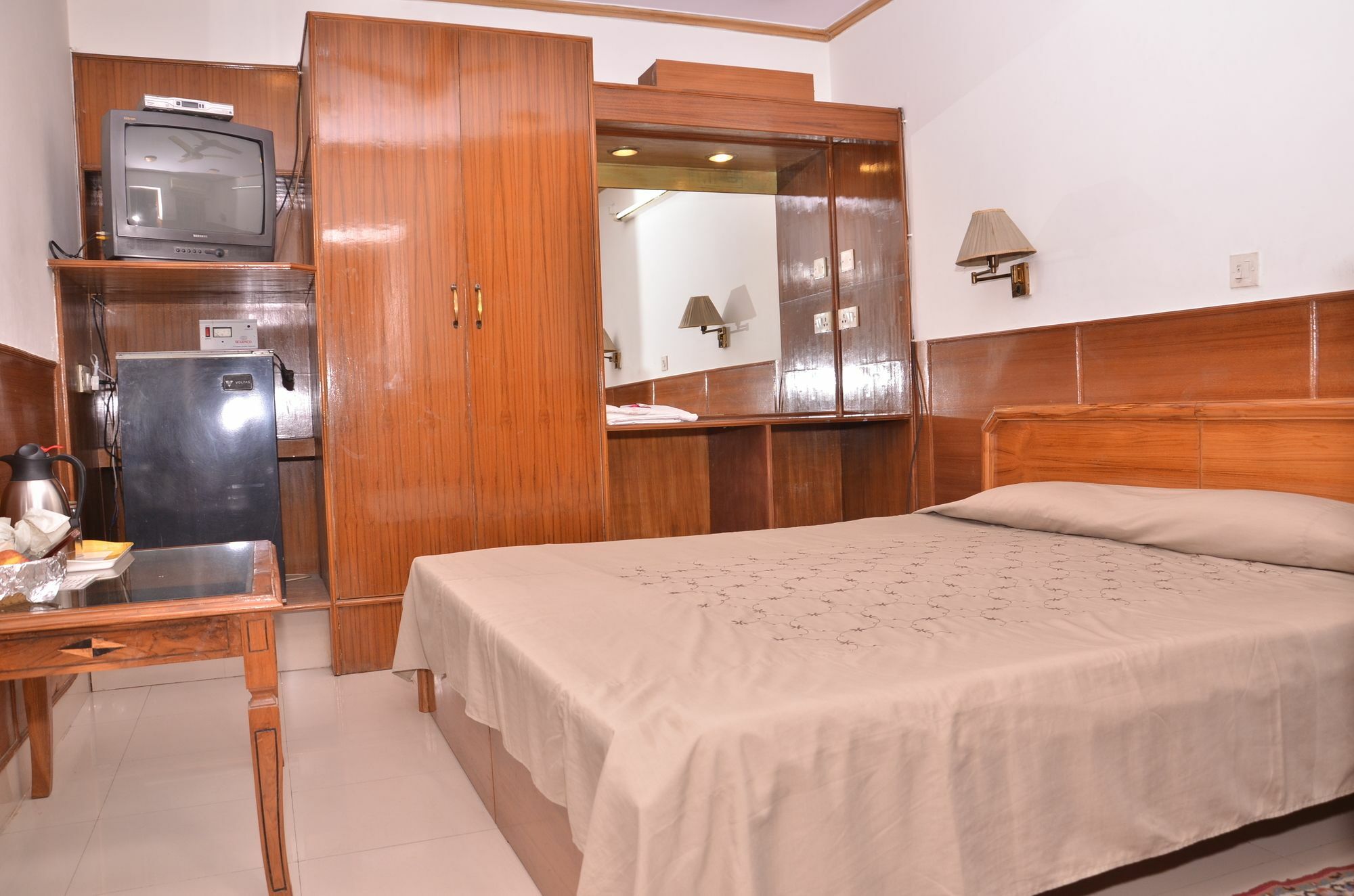 Prem Sagar Guest House Нью-Дели Экстерьер фото